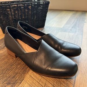 Clarks Women's Juliet Palm Loafer Size 9 Narrow